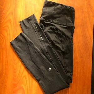 Lululemon Leggings size 4 perfect condition!